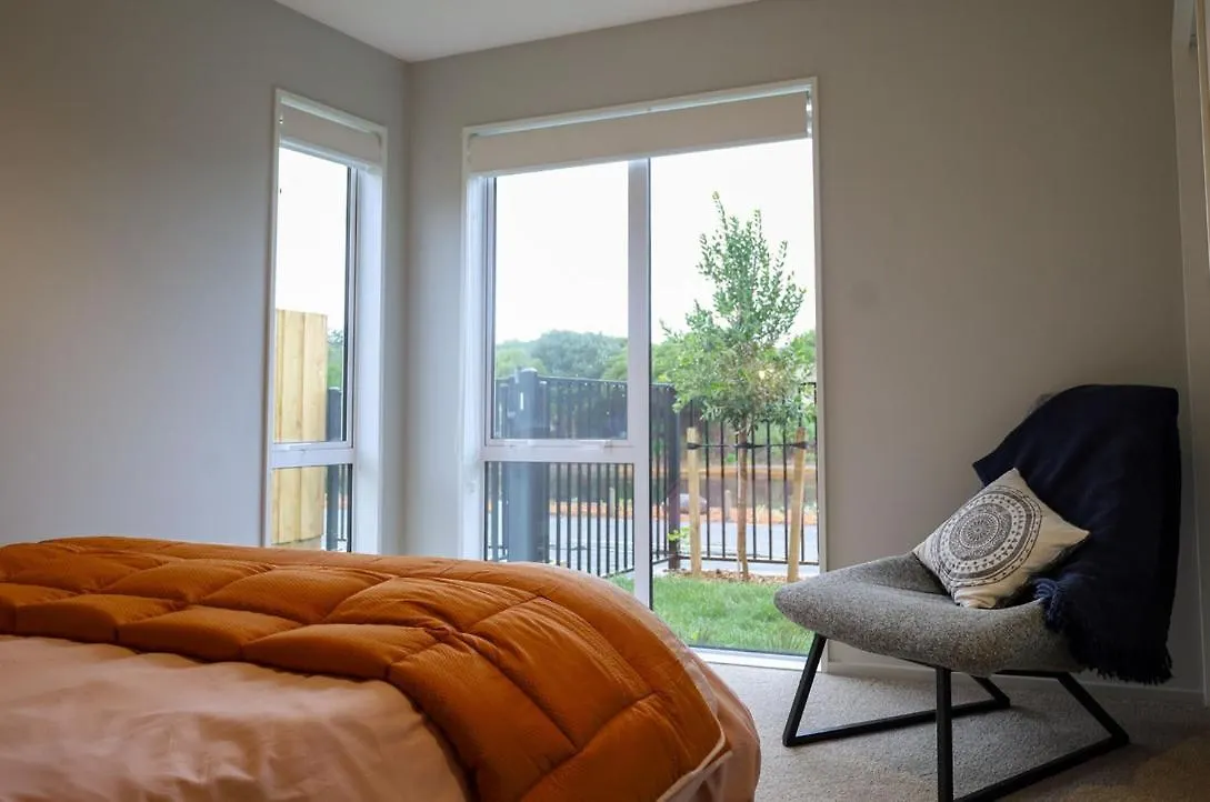 New Brighton Pier Retreat - Bed & Breakfast Christchurch New Zealand