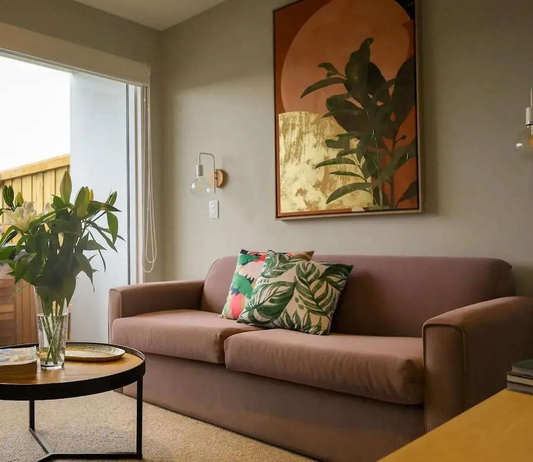 New Brighton Pier Retreat - Bed & Breakfast Christchurch